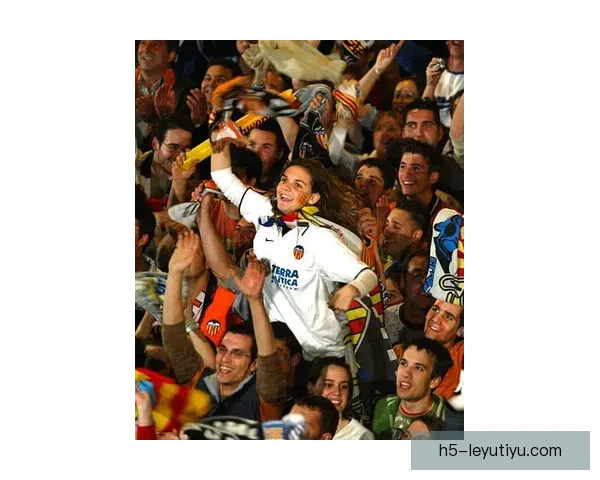 蝙蝠军团球迷高喊科尔伯朗下课